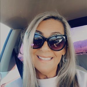 Meet your Posher, Wendy